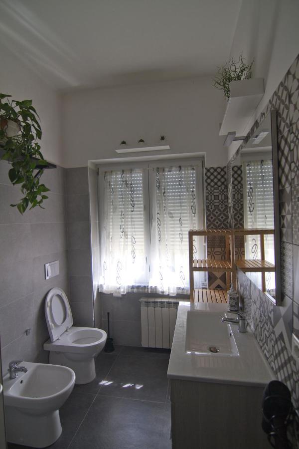 Bed and Breakfast Le Stanze Di Adele LʼAquila Exterior foto